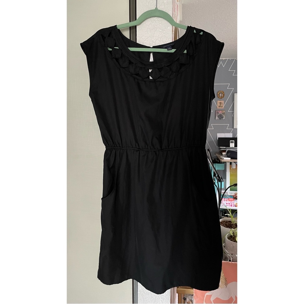 Banana Republic black lightweight mini dress